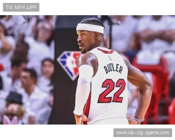 巴特勒压哨两分打进，热火紧咬对方